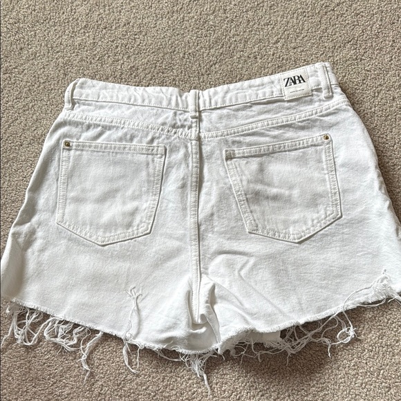 Zara White Skorts with Distressed Hem - Picture 4 of 5